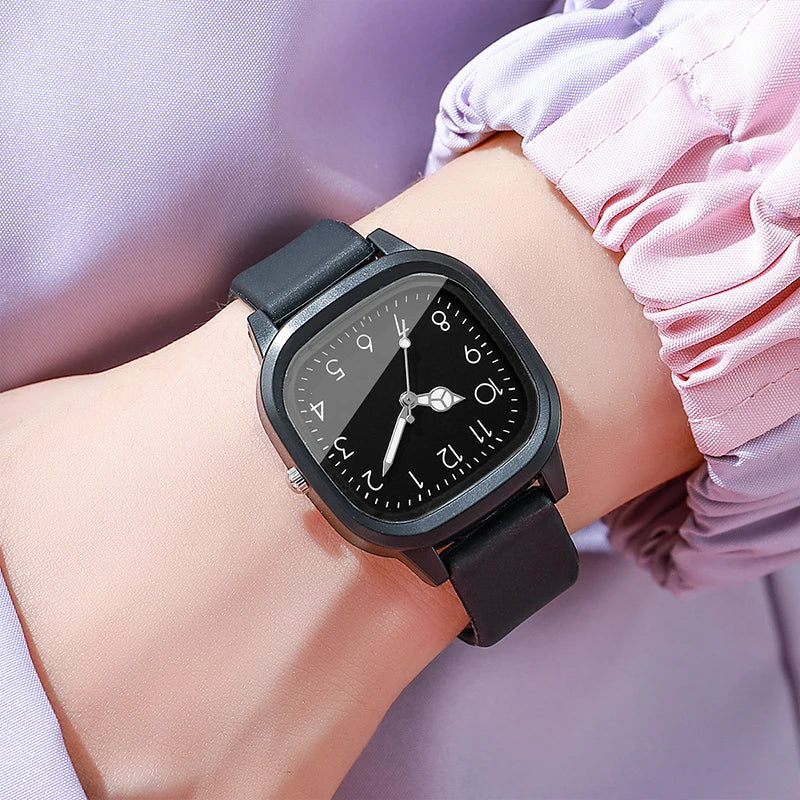 Fashion Square Women Quartz Watch Casual Silicone Band Ladies Wristwatch for Girls Clock Relogio Feminino