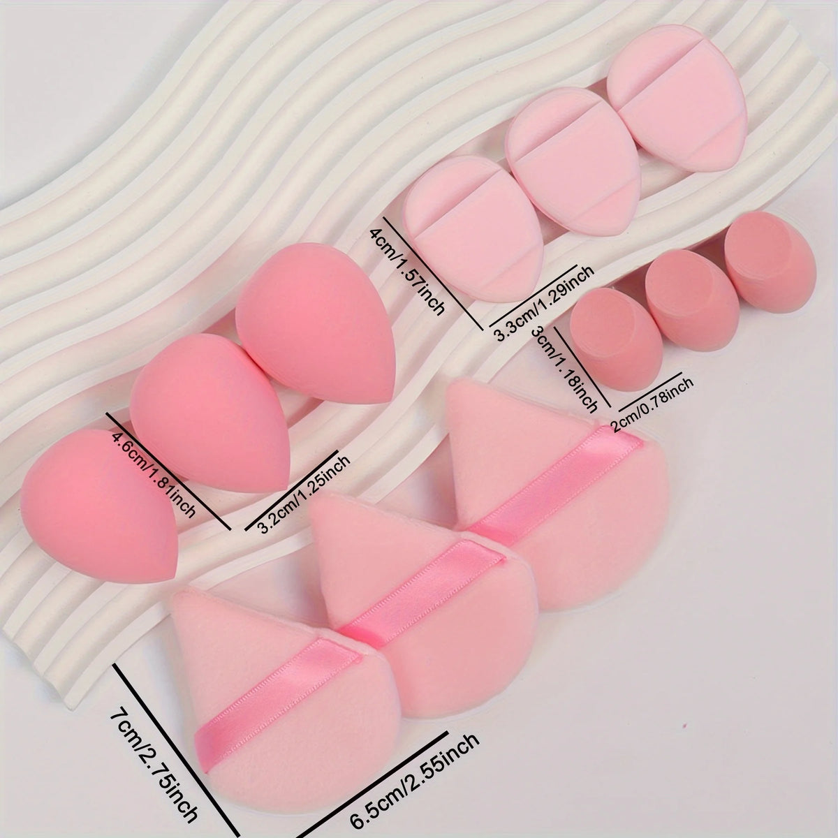 A 12 Piece Set of Versatile Makeup Sponges, Consisting of 3 Loose Powder Puffs, 3 Mini Cushion Powder Puffs, 3 Beauty Eggs, and