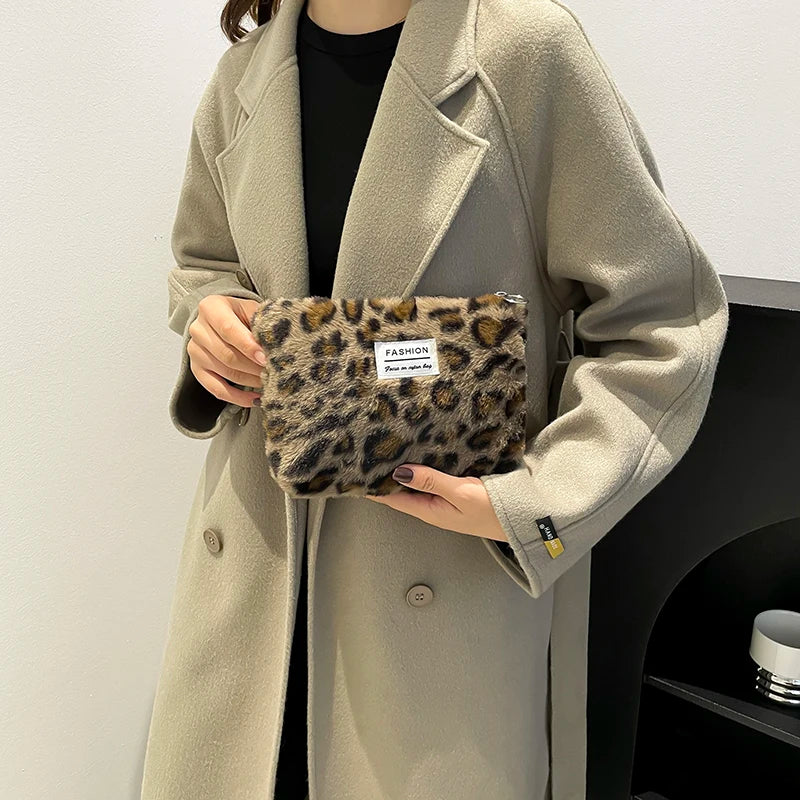 Leopard print plush Makeup Bag Large capacity portable travel toiletry bag Cosmetics Clutch Bag Premium storage bag
