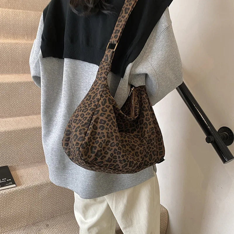 Trendy Casual Soft Textile Women's Shoulder Bag Large Capacity Leopard Print Female Retro Crossbody Bag For Commute Outings