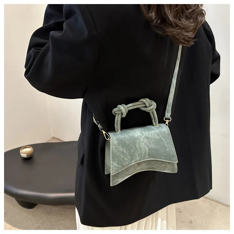 Fashionable Women's Shoulder Bag Pure Color Trendy Crossbody Bag Simple Casual Diagonal Bag Small Square Bags for Autumn bolsos