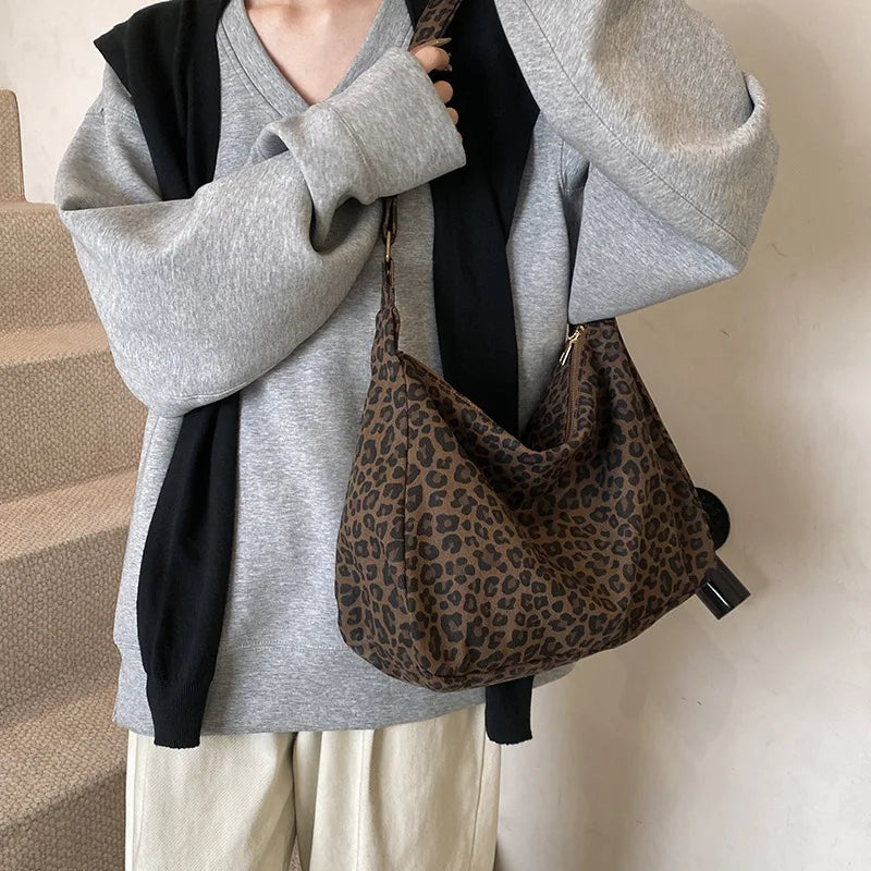 Trendy Casual Soft Textile Women's Shoulder Bag Large Capacity Leopard Print Female Retro Crossbody Bag For Commute Outings