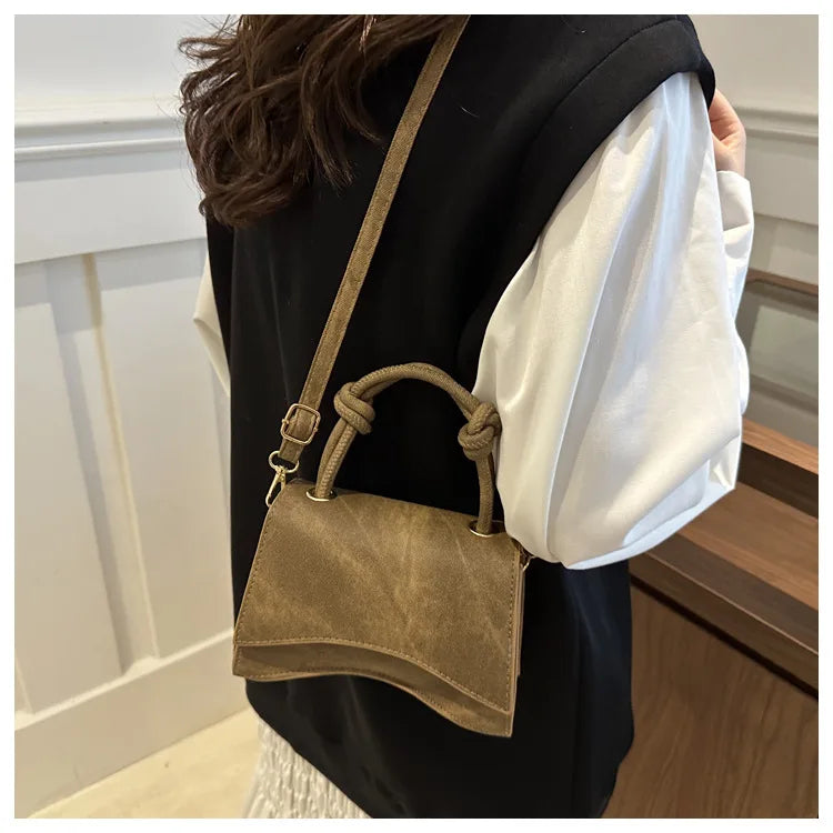 Fashionable Women's Shoulder Bag Pure Color Trendy Crossbody Bag Simple Casual Diagonal Bag Small Square Bags for Autumn bolsos