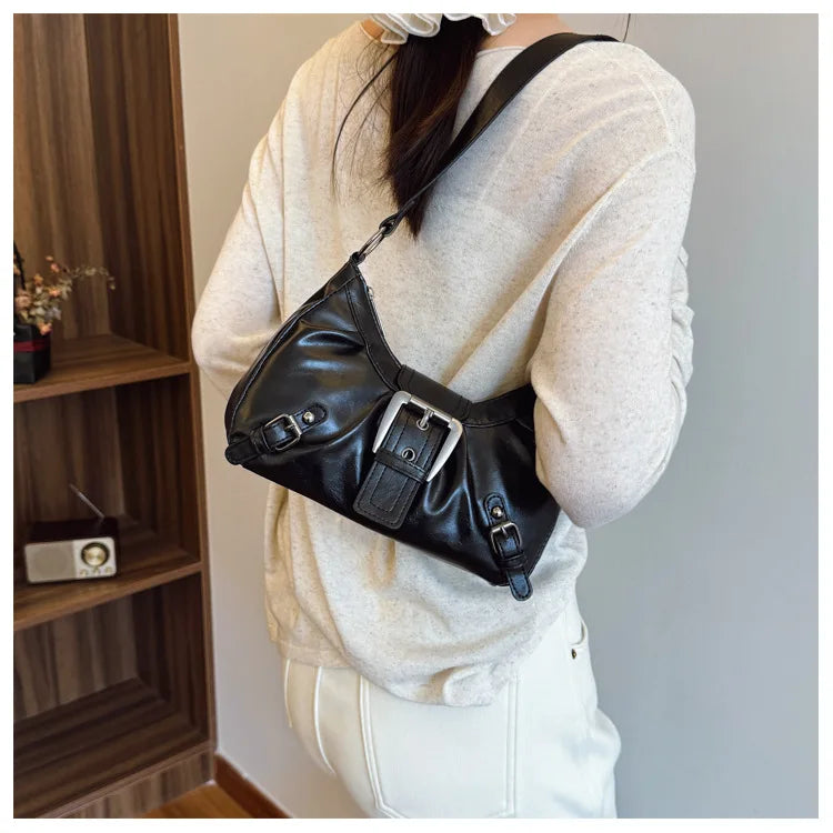 Large-capacity pleated armpit bag for women 2025 new retro commuter temperament motorcycle old style shoulder bag