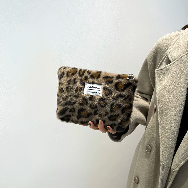 Leopard print plush Makeup Bag Large capacity portable travel toiletry bag Cosmetics Clutch Bag Premium storage bag