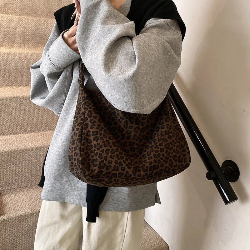 Trendy Casual Soft Textile Women's Shoulder Bag Large Capacity Leopard Print Female Retro Crossbody Bag For Commute Outings