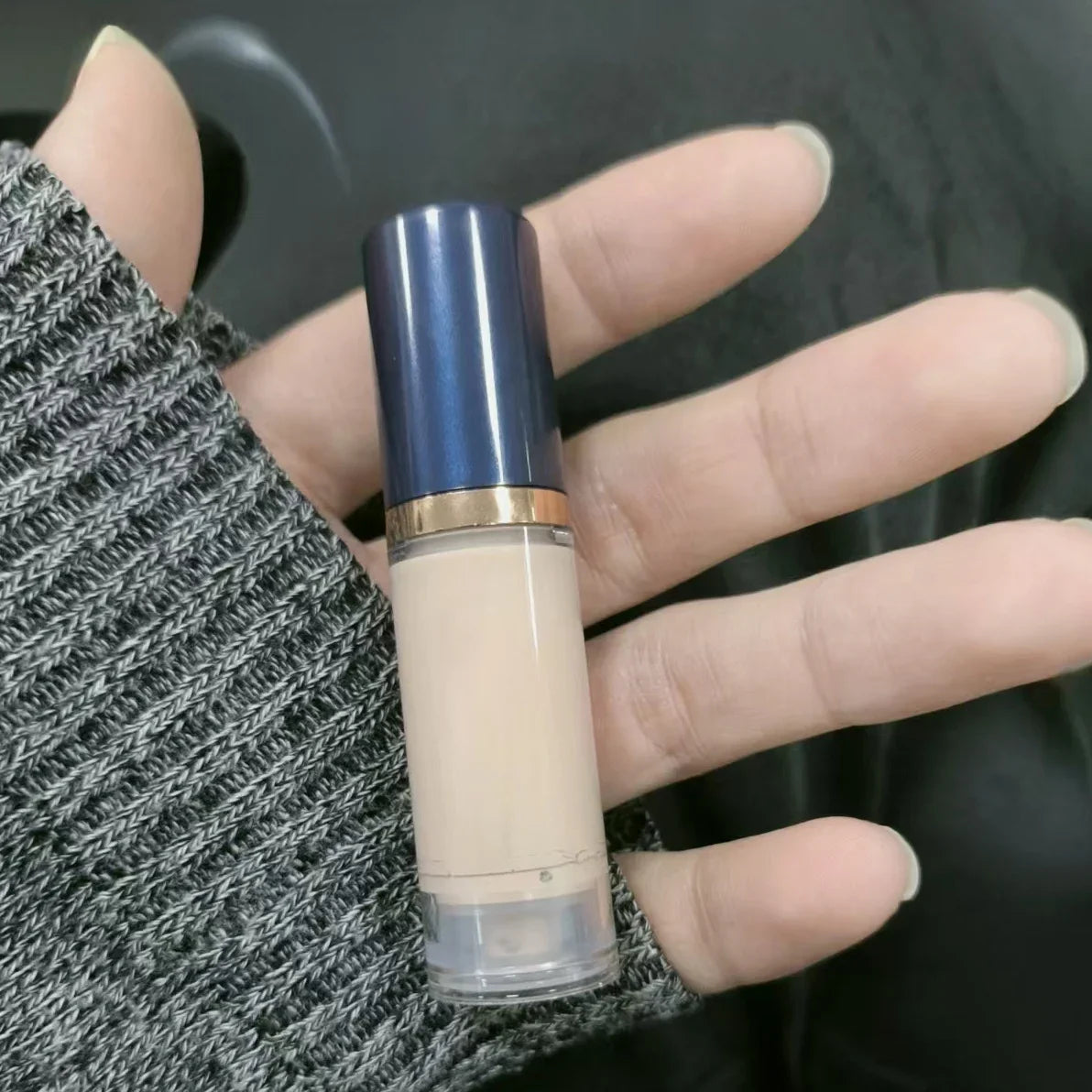 2Pcs Full Coverage Waterproof Liquid Foundation&Black Triangular Powder Puff-LongLasting Matte Finish Dark Circle&Blemish Cover