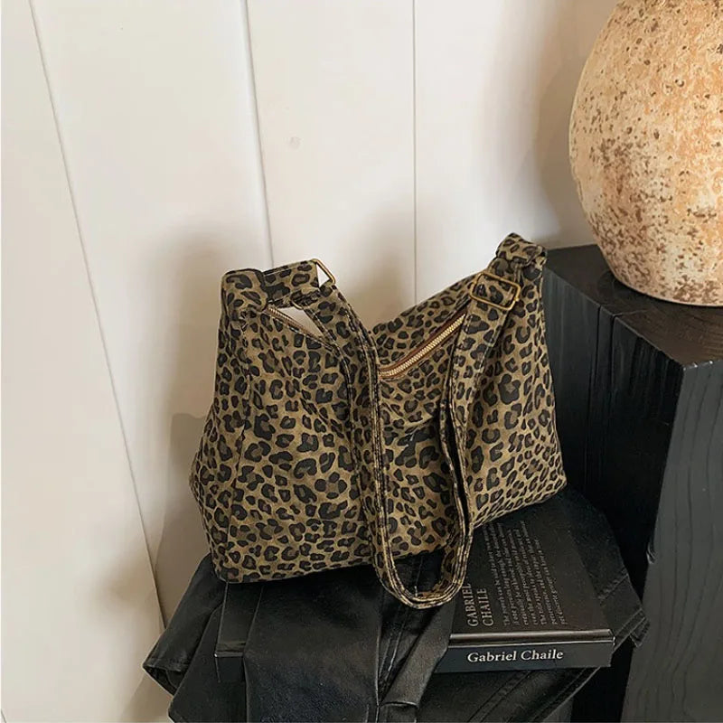Trendy Casual Soft Textile Women's Shoulder Bag Large Capacity Leopard Print Female Retro Crossbody Bag For Commute Outings