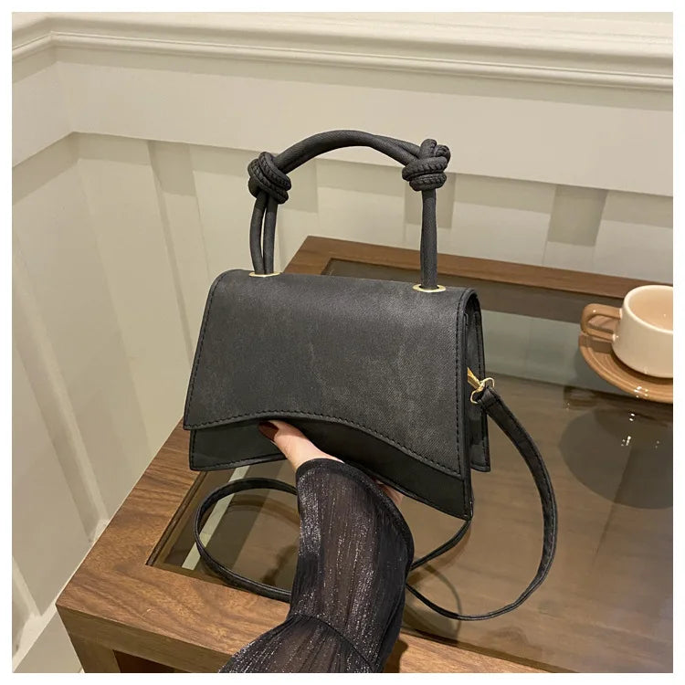Fashionable Women's Shoulder Bag Pure Color Trendy Crossbody Bag Simple Casual Diagonal Bag Small Square Bags for Autumn bolsos