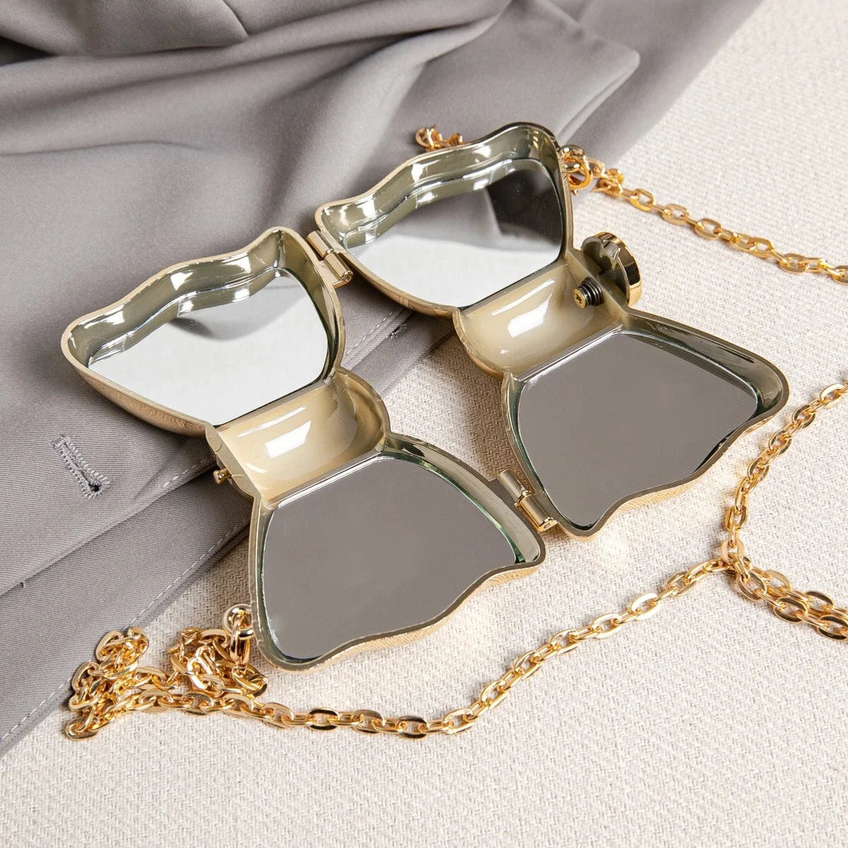 Women's Luxury Designer Bow Acrylic Clutch Bag with Chain Mini Crossbody Handbag for Party Evening Gold Silver Bags for Woman