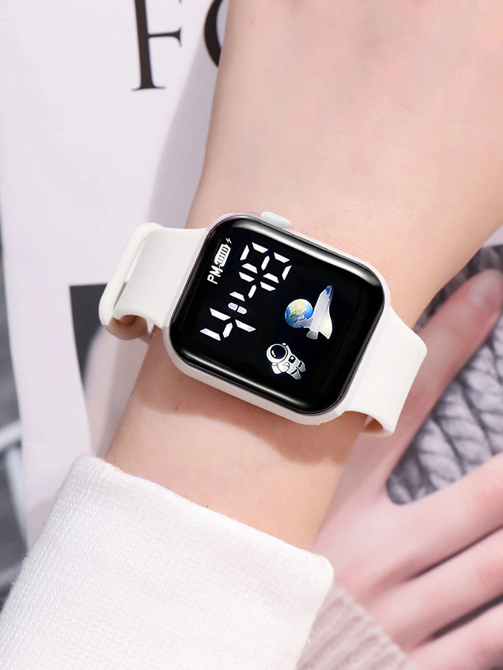 Square Electronic Watch Set with Beaded Butterfly Design and Spaceship Pattern Non-smartwatch Birthday Gift Without Box