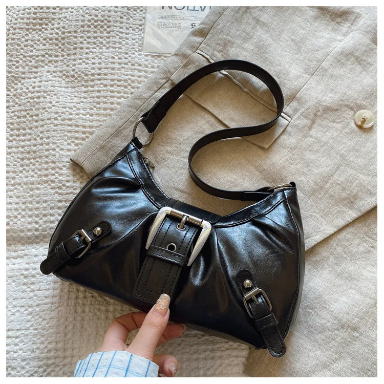 Large-capacity pleated armpit bag for women 2025 new retro commuter temperament motorcycle old style shoulder bag