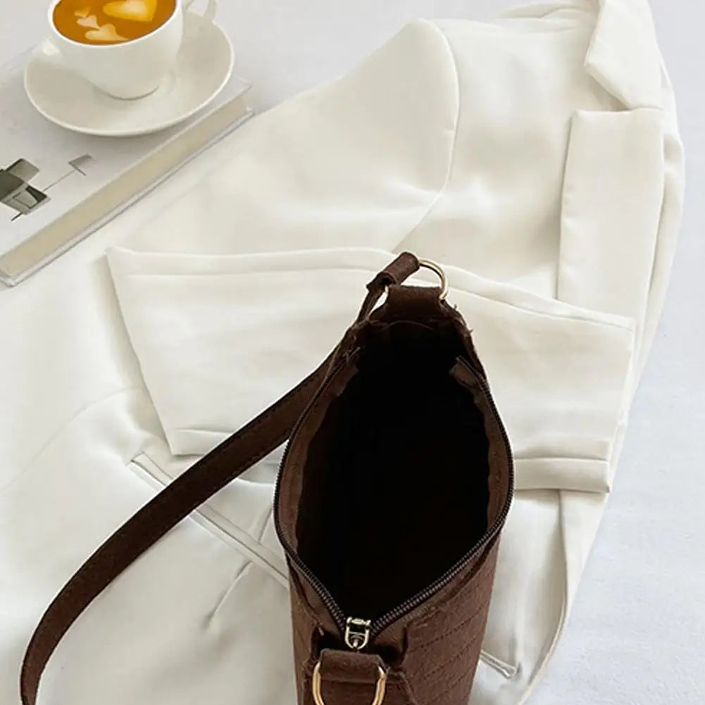 Mini Women Shoulder Bags Fashion Felt Women's Bag Advanced Design Underarm Handbags Mini Saddle Bag