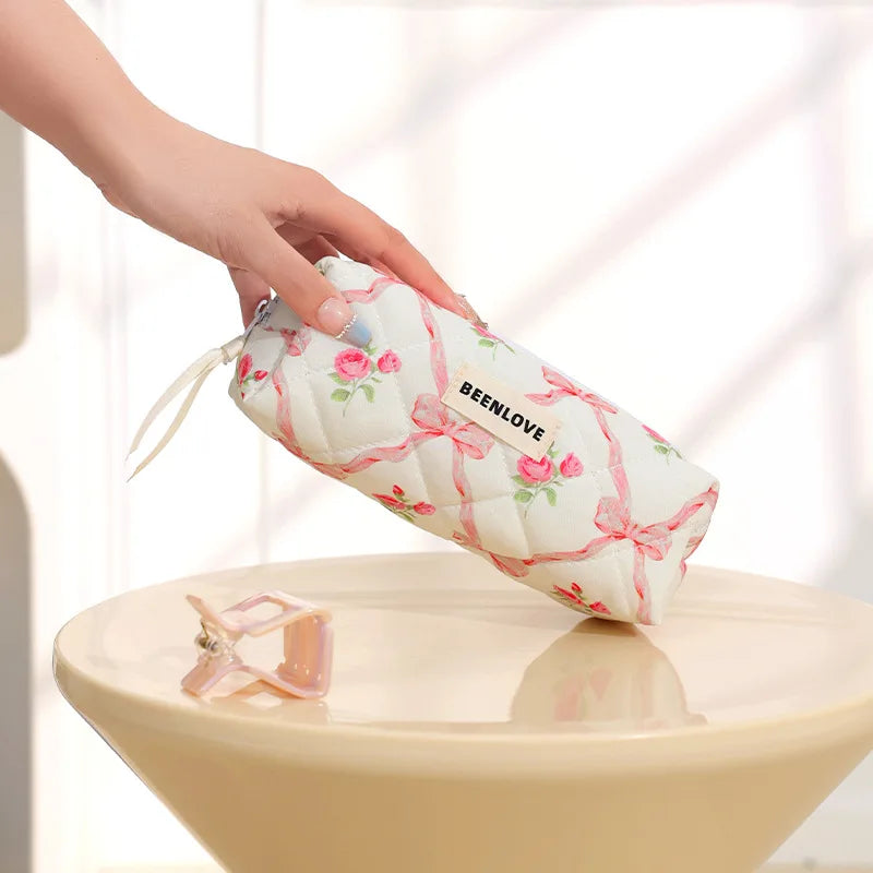 Cute Bow Flower Quilting Cotton Makeup Bag Women Zipper Cosmetic Organizer Female Cloth Handbag Portable Toiletry Case for Girls