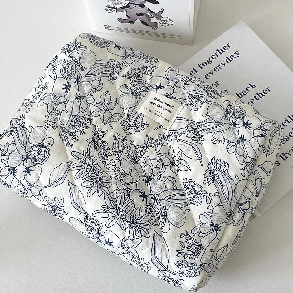 Wholesale Vintage Flower Women Cosmetic Bag Portable Zipper Makeup Travel Organizer Female Handbag Toiletry Quilting Pouch