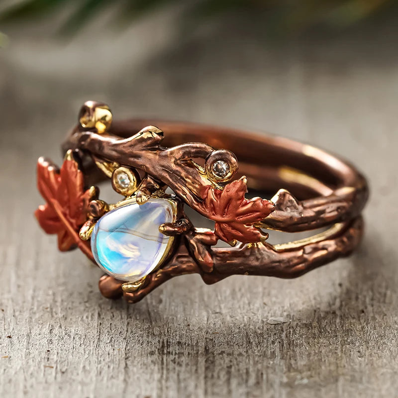 Huitan Leaf Design Women Rings with Pear Imitation Moonstone Exquisite Female Maple Leaf Finger-ring Daily Party Fashion Jewelry