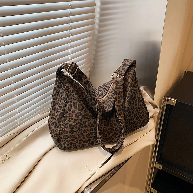 Trendy Casual Soft Textile Women's Shoulder Bag Large Capacity Leopard Print Female Retro Crossbody Bag For Commute Outings