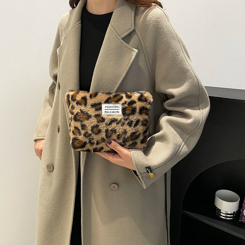 Leopard print plush Makeup Bag Large capacity portable travel toiletry bag Cosmetics Clutch Bag Premium storage bag