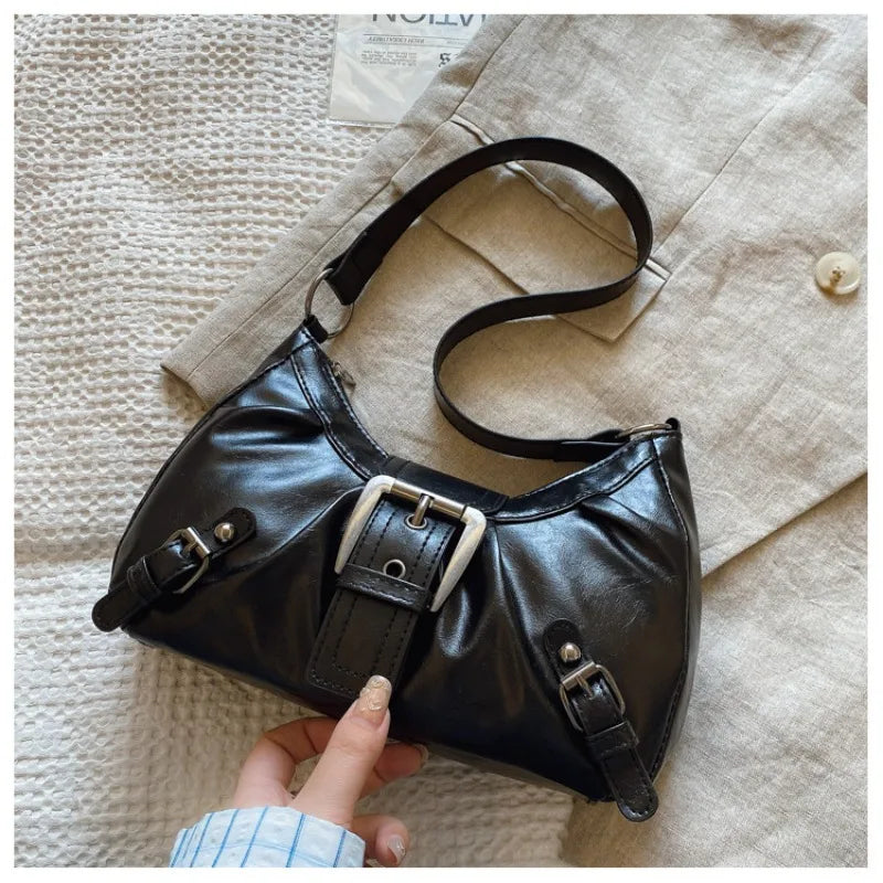 Large-capacity pleated armpit bag for women 2025 new retro commuter temperament motorcycle old style shoulder bag