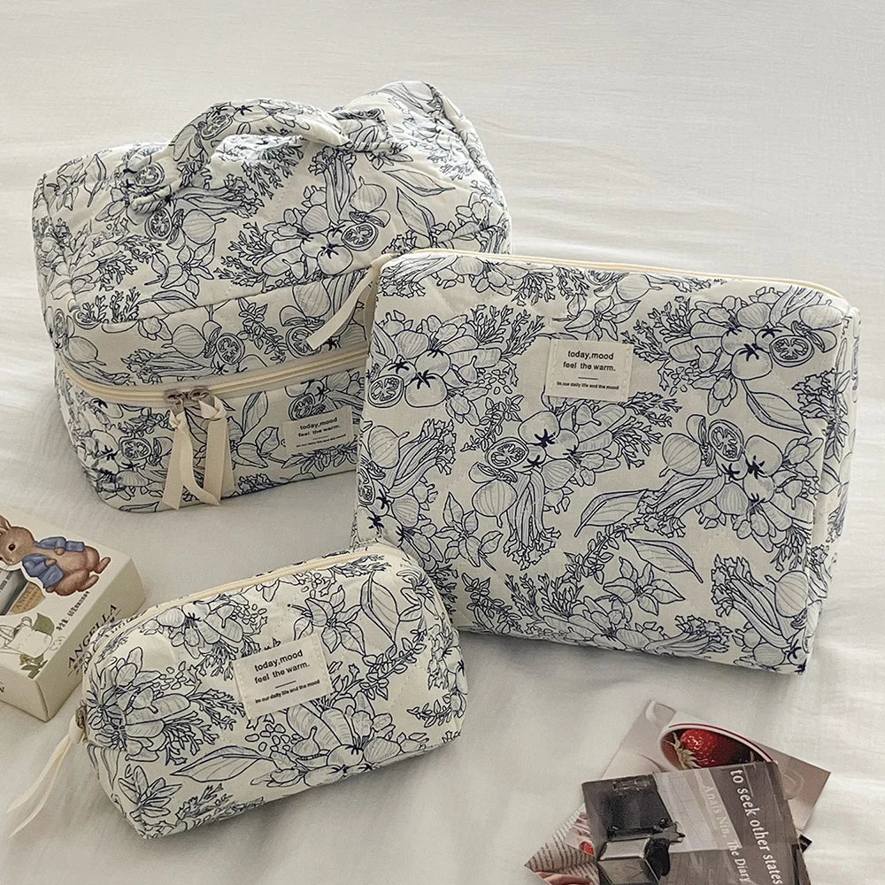 Wholesale Vintage Flower Women Cosmetic Bag Portable Zipper Makeup Travel Organizer Female Handbag Toiletry Quilting Pouch