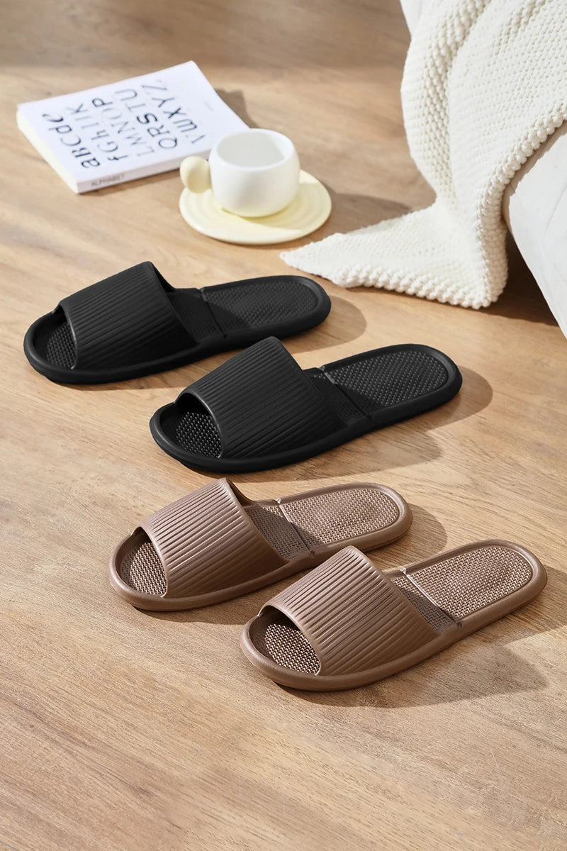 Bathroom House Slippers Leaking Quick-Drying Shower Slipper Light Weight Waterleaky Beach Flip Flops Women Swimming Slides