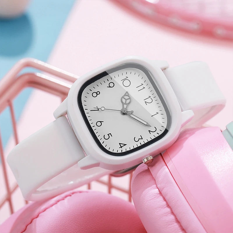 Fashion Square Women Quartz Watch Casual Silicone Band Ladies Wristwatch for Girls Clock Relogio Feminino