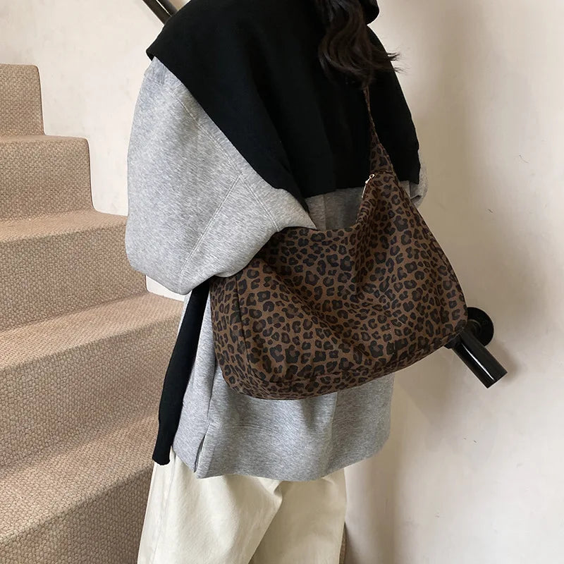 Trendy Casual Soft Textile Women's Shoulder Bag Large Capacity Leopard Print Female Retro Crossbody Bag For Commute Outings