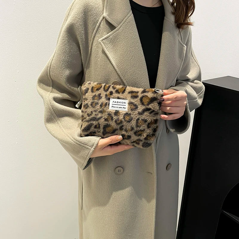 Leopard print plush Makeup Bag Large capacity portable travel toiletry bag Cosmetics Clutch Bag Premium storage bag