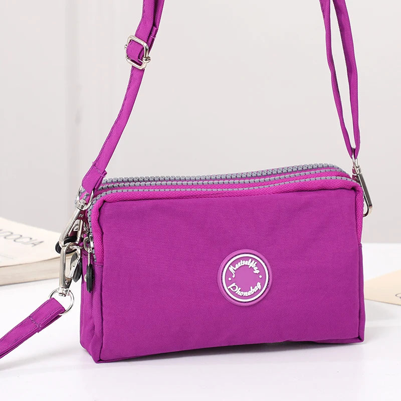 Put the mobile phone bag, handbag, shoulder bag, neck bag, cloth bag, mini bag for storing small change.