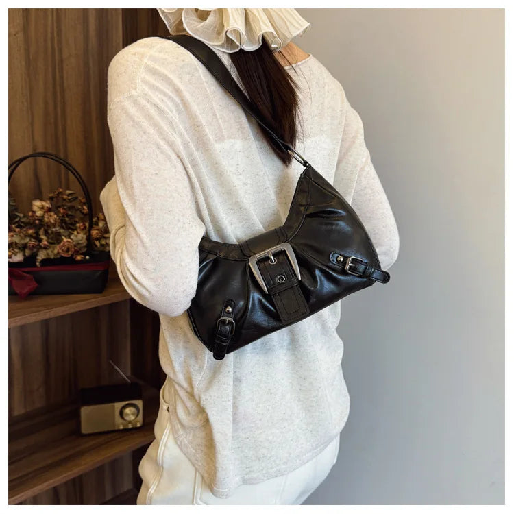 Large-capacity pleated armpit bag for women 2025 new retro commuter temperament motorcycle old style shoulder bag