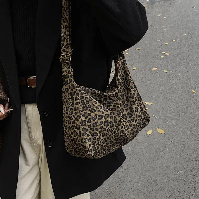 Trendy Casual Soft Textile Women's Shoulder Bag Large Capacity Leopard Print Female Retro Crossbody Bag For Commute Outings