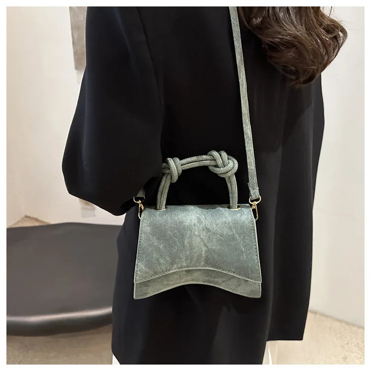 Fashionable Women's Shoulder Bag Pure Color Trendy Crossbody Bag Simple Casual Diagonal Bag Small Square Bags for Autumn bolsos