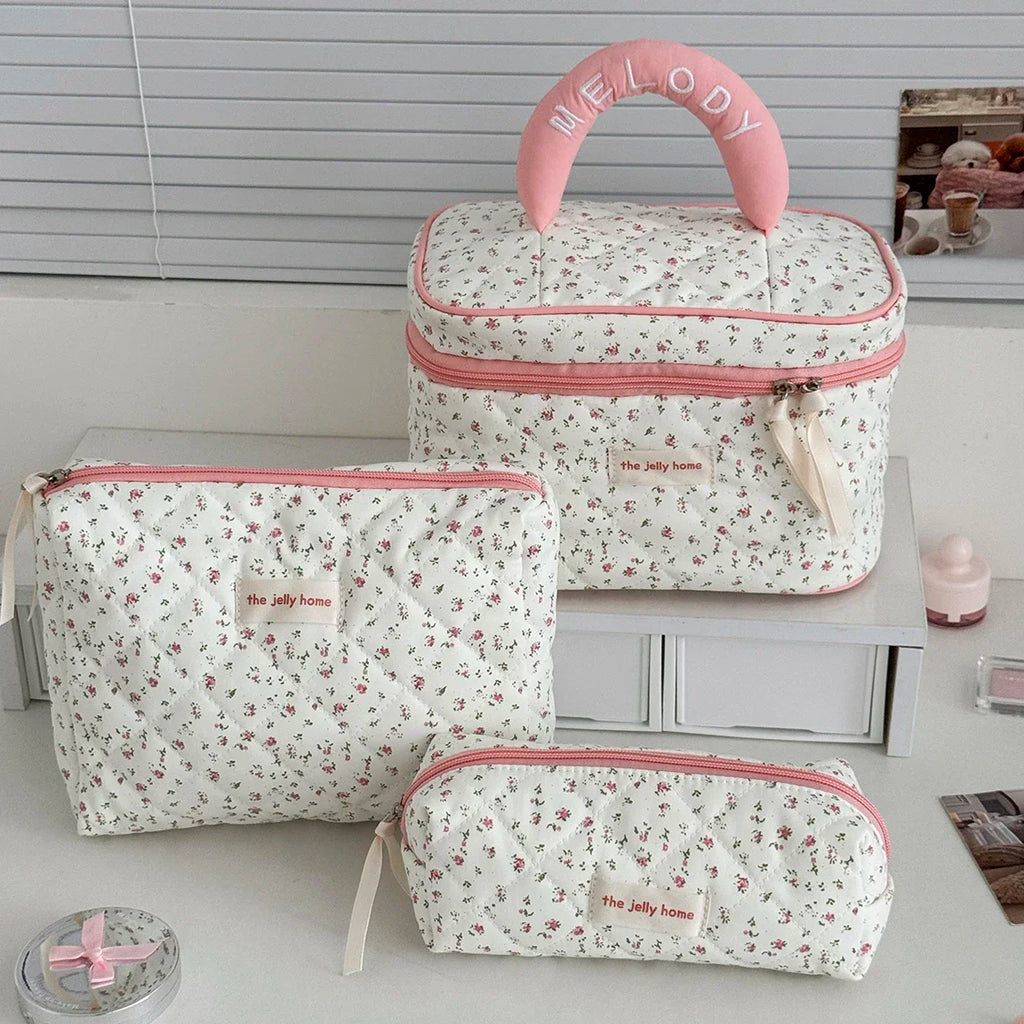 1PC Pink Strawberry Women Cosmetic Quilted Bag Portable Travel Organizer Toiletry Makeup Storage Pouch Handbag Ladies Zipper Bag
