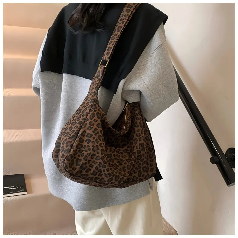 Trendy Casual Soft Textile Women's Shoulder Bag Large Capacity Leopard Print Female Retro Crossbody Bag For Commute Outings