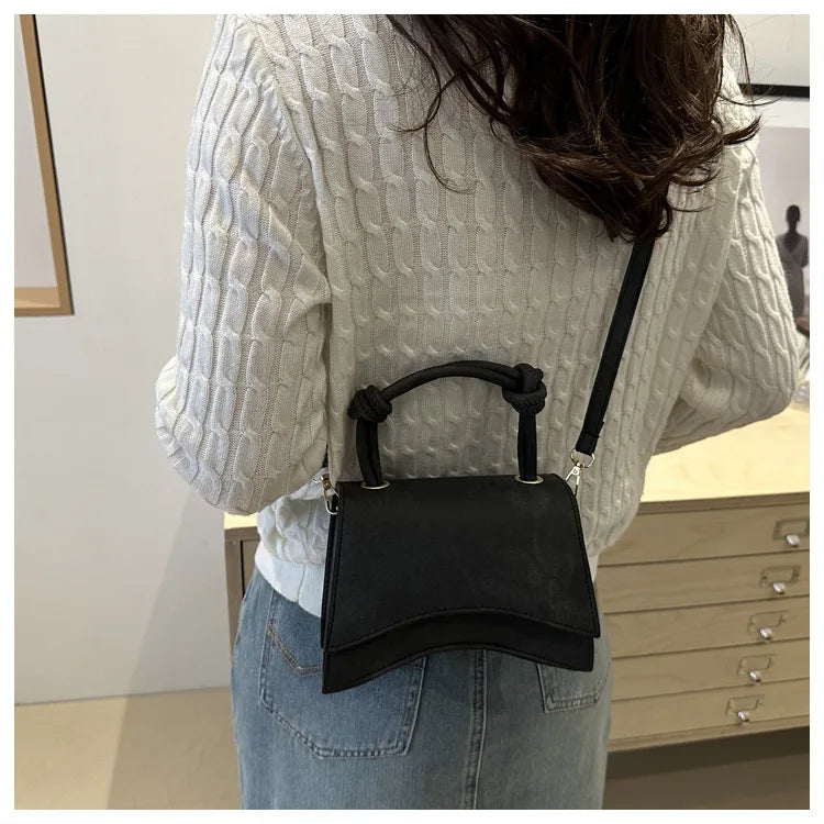 Fashionable Women's Shoulder Bag Pure Color Trendy Crossbody Bag Simple Casual Diagonal Bag Small Square Bags for Autumn bolsos